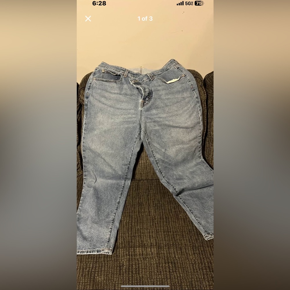 Universal Thread Light Blue Straight Leg Jeans